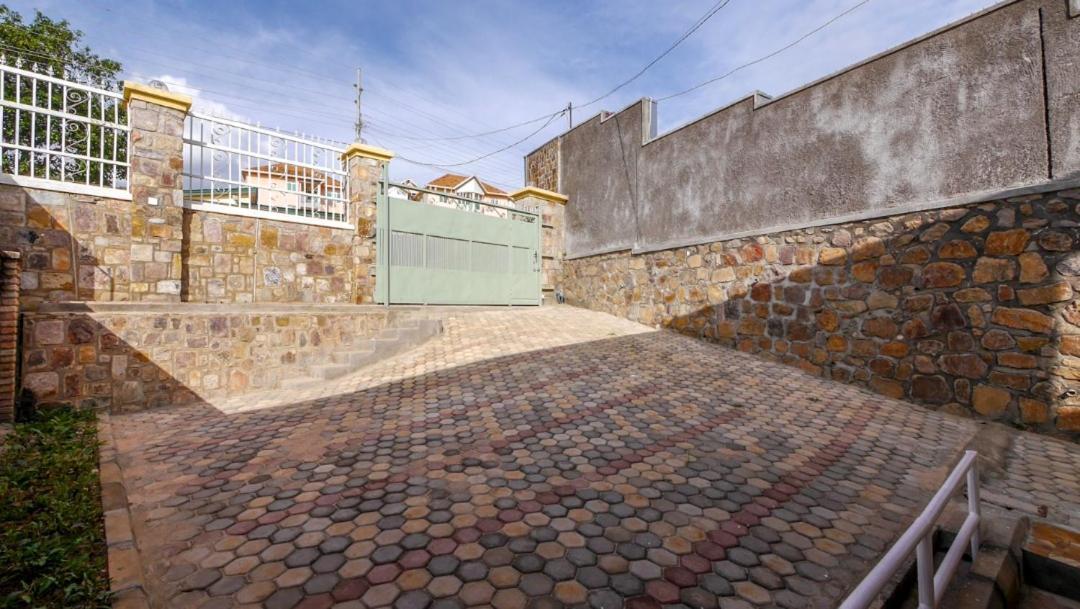 Da Vinci House Bed & Breakfast Kigali Dış mekan fotoğraf